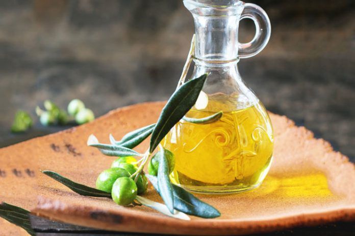 Usage and Skin Benefits of Castor Oil | Healthspectra.com