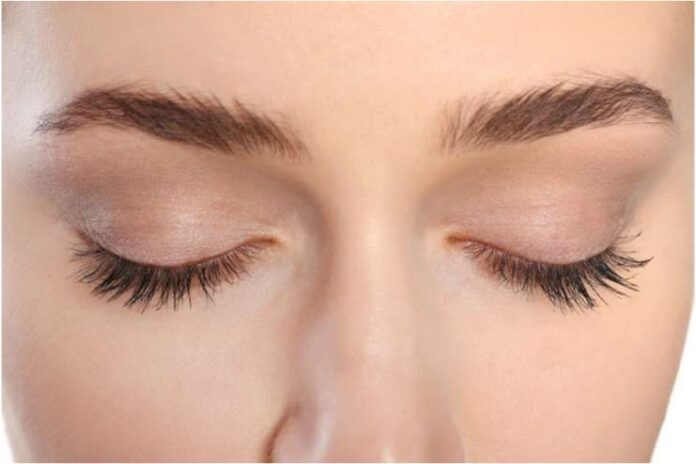 10 Easy Hacks To Grow Thicker Eyelashes Naturally