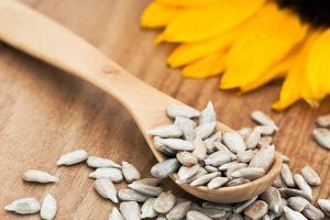 19 Benefits of Sunflower Seeds for Better Health, Skin and Hair