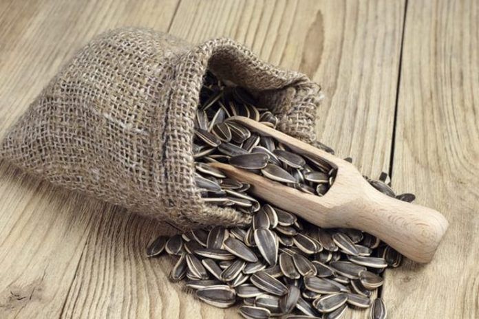 19 Benefits of Sunflower Seeds for Better Health, Skin and Hair