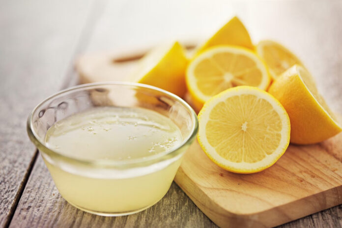 10 Ways to Reduce Dark Spots with Lemon Juice